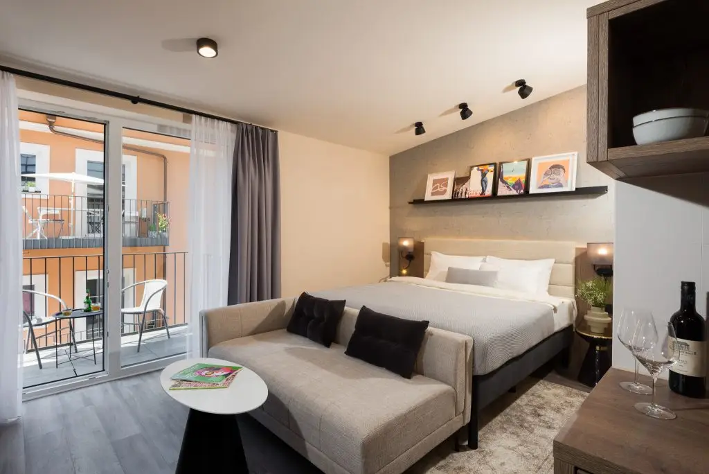 Warm and cozy sleeping space at master Mirabell for a perfect night’s rest.