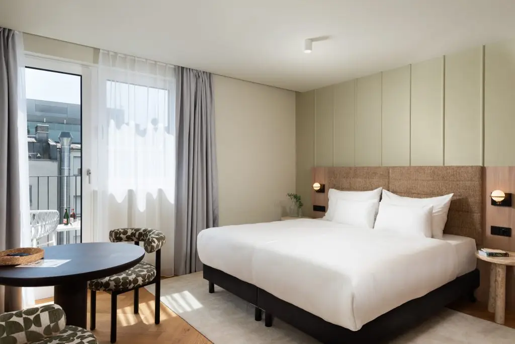 Modern and inviting deluxe studio at master Mirabell.